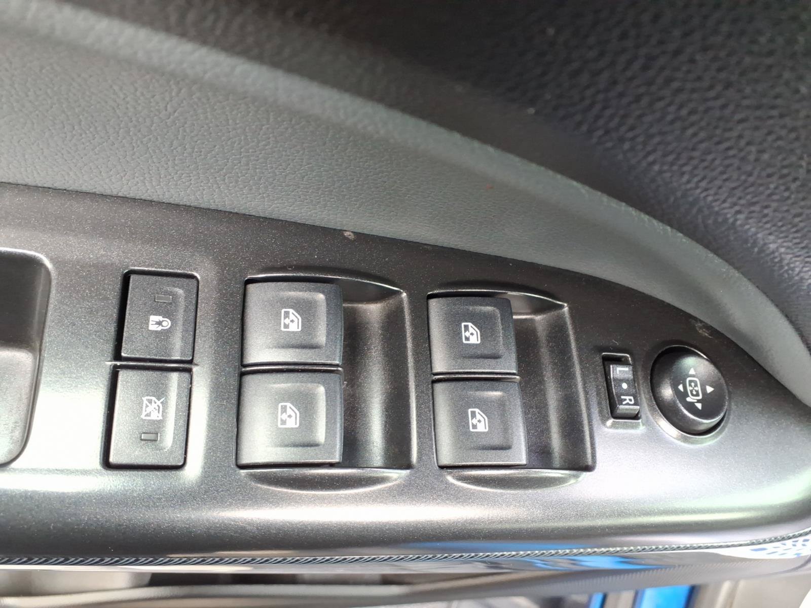 Used 2018 Chevrolet Colorado Z71 AWD/4WD image 14