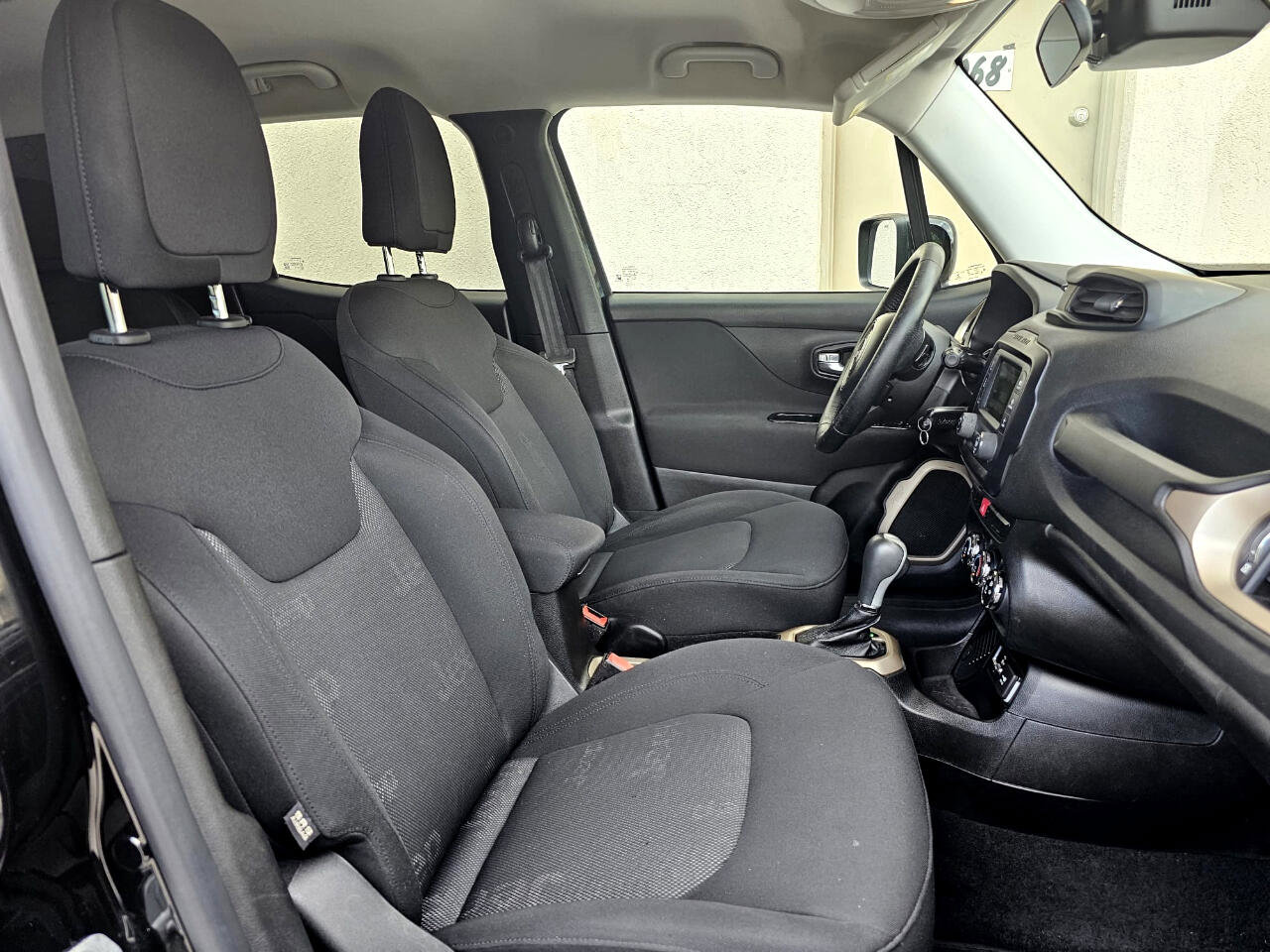 Used 2015 Jeep Renegade Latitude image 26