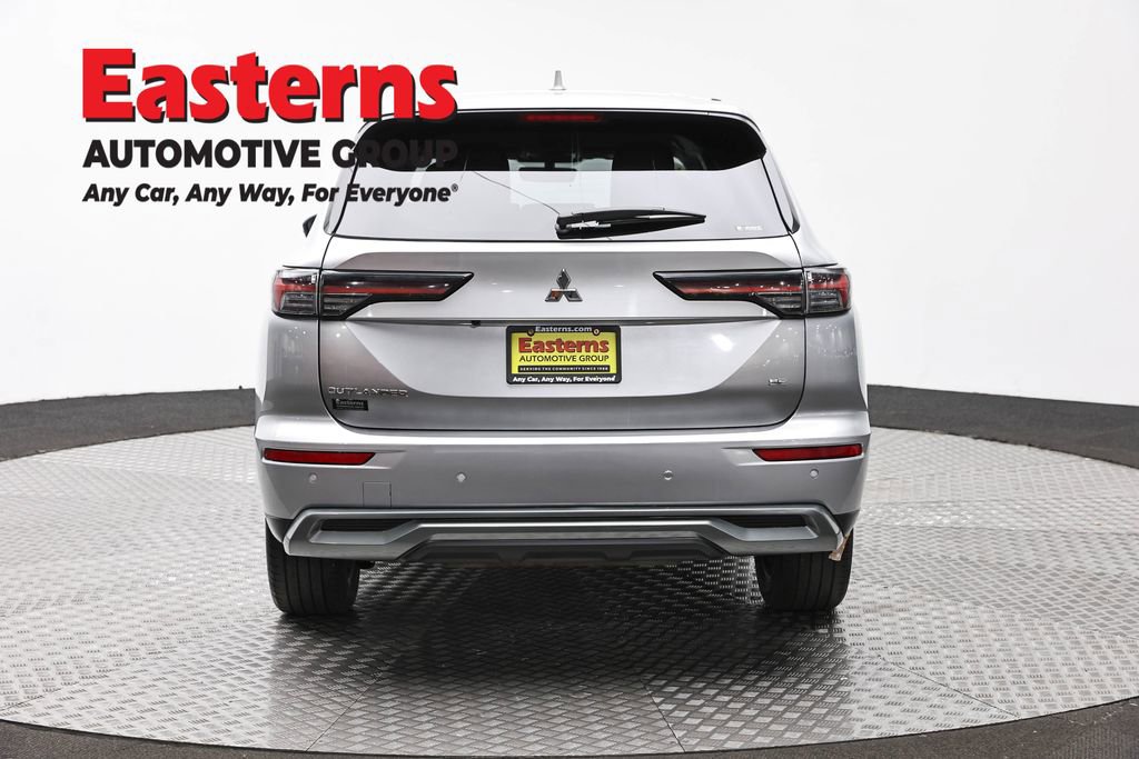 Used 2025 Mitsubishi Outlander SE AWD/4WD image 6