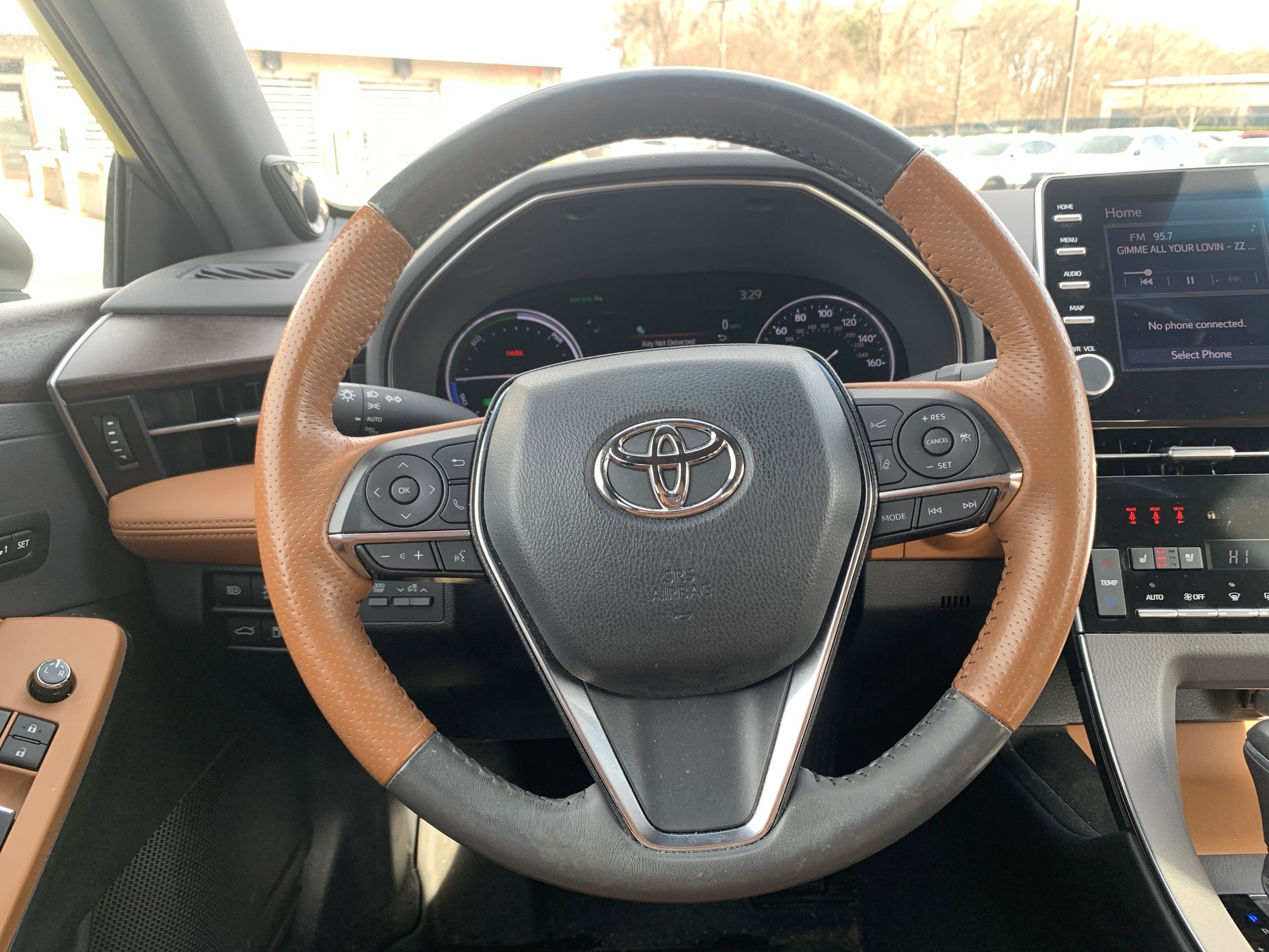 Used 2021 Toyota Avalon Limited w/ Advanced Safety Package image 18