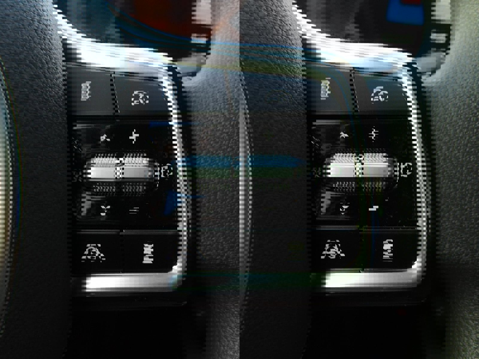 New 2025 Kia Sorento LX image 23