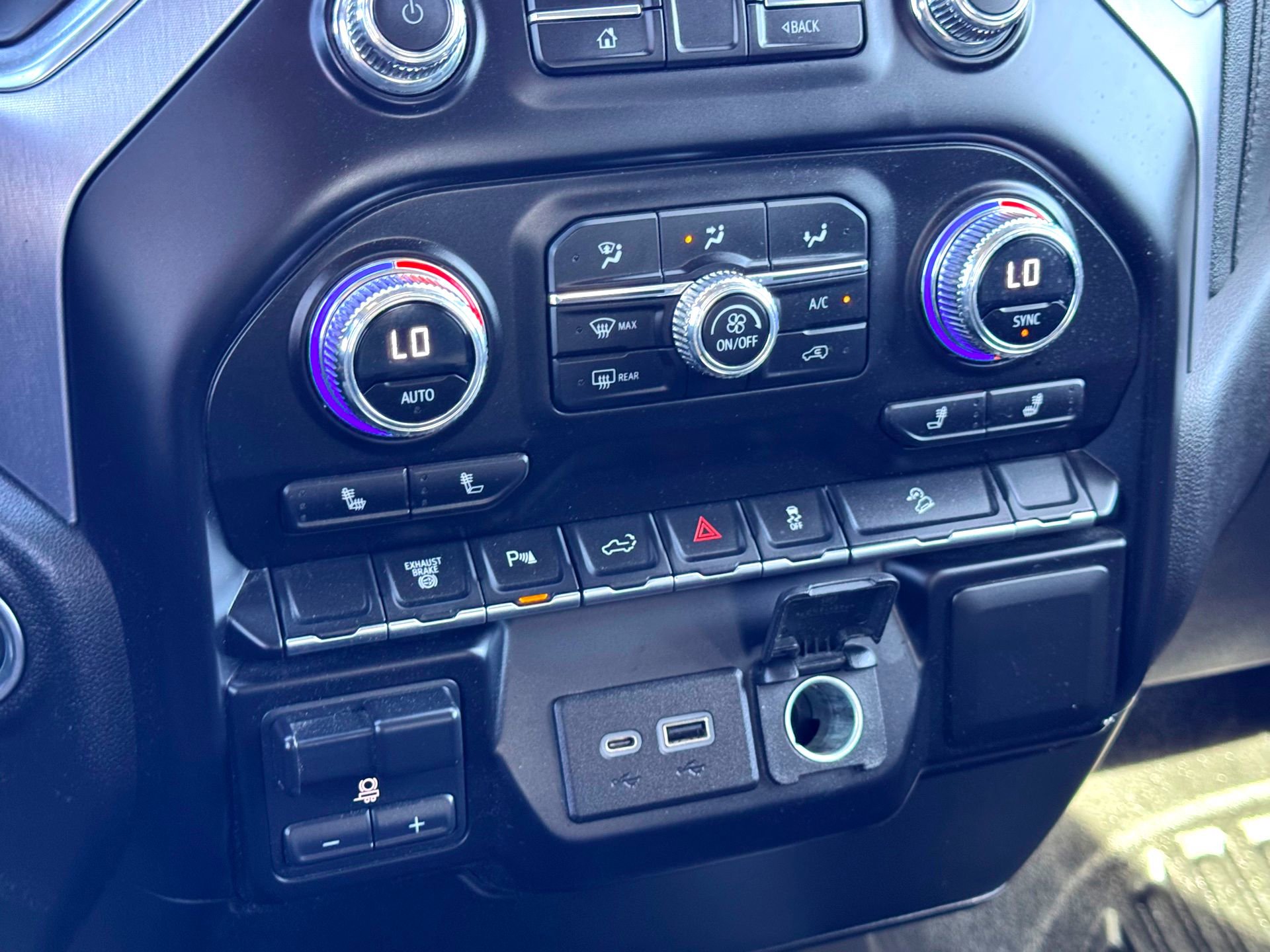 Used 2023 GMC Sierra 2500 SLE w/ SLE Convenience Package image 26