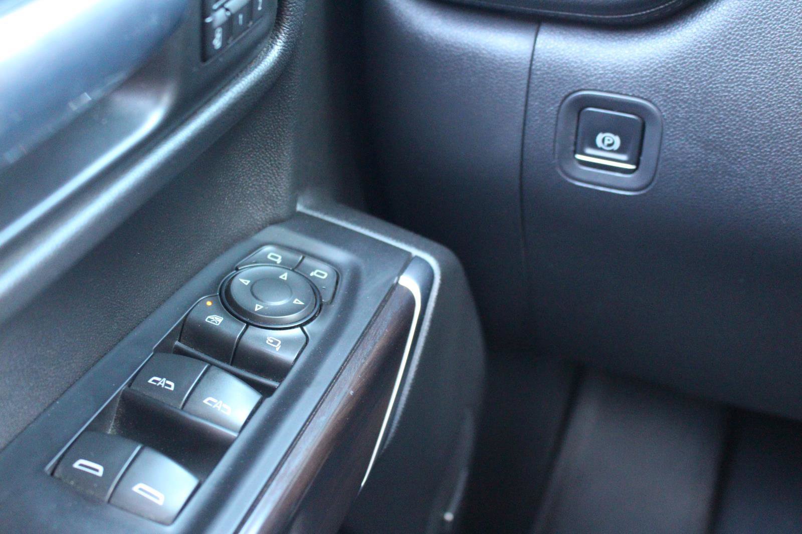 Used 2020 GMC Sierra 1500 SLT w/ SLT Premium Package image 27