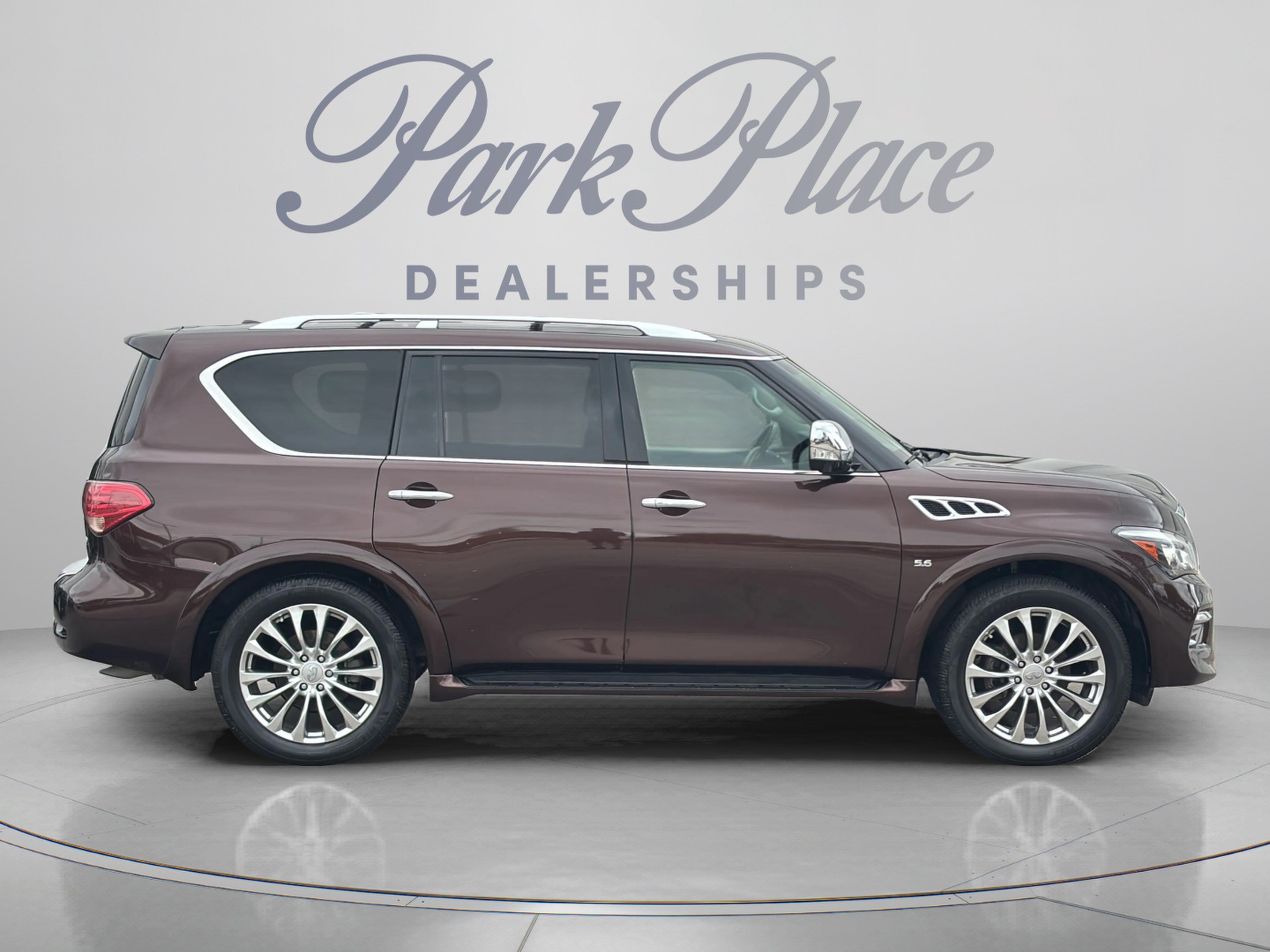 Used 2017 INFINITI QX80 2WD w/ Deluxe Technology Package image 7