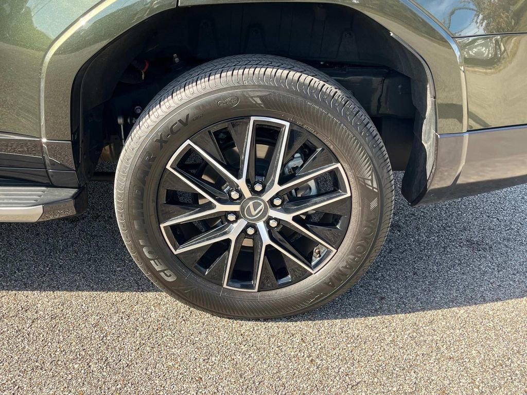 Used 2024 Lexus GX 550 550 Premium image 19