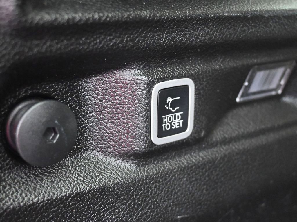 Used 2021 Jeep Grand Cherokee L Limited image 44