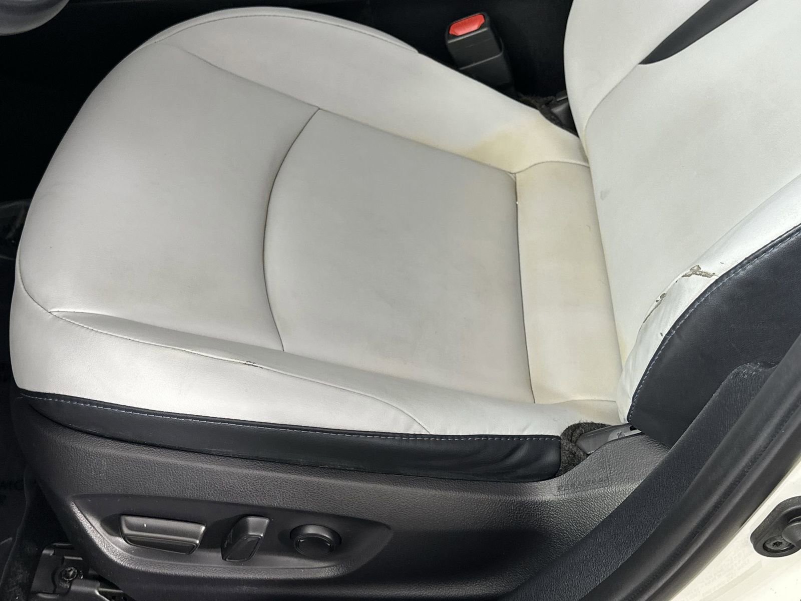 Used 2019 Toyota Prius Limited image 12