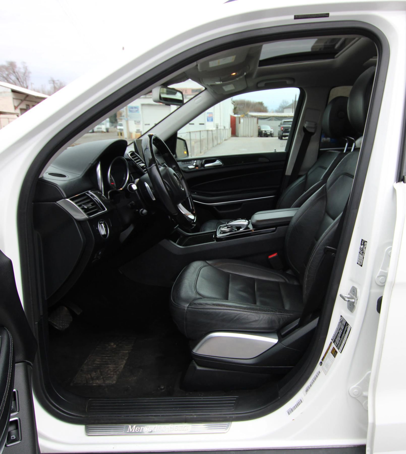 Used 2018 Mercedes-Benz GLS 550 4MATIC w/ Driver Assistance Package image 9