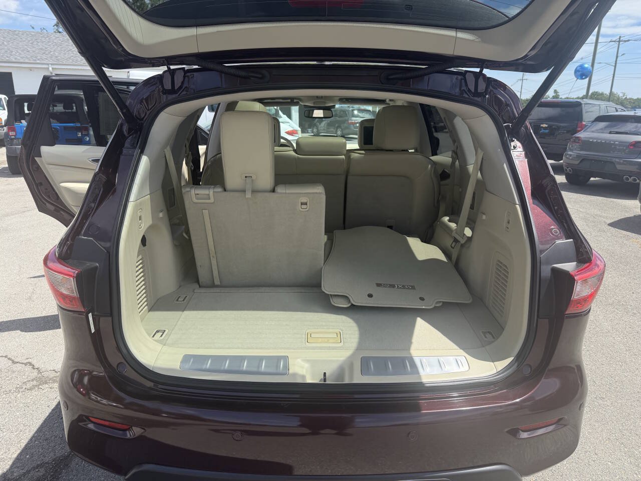 Used 2013 INFINITI JX35 AWD w/ Premium Pkg image 14