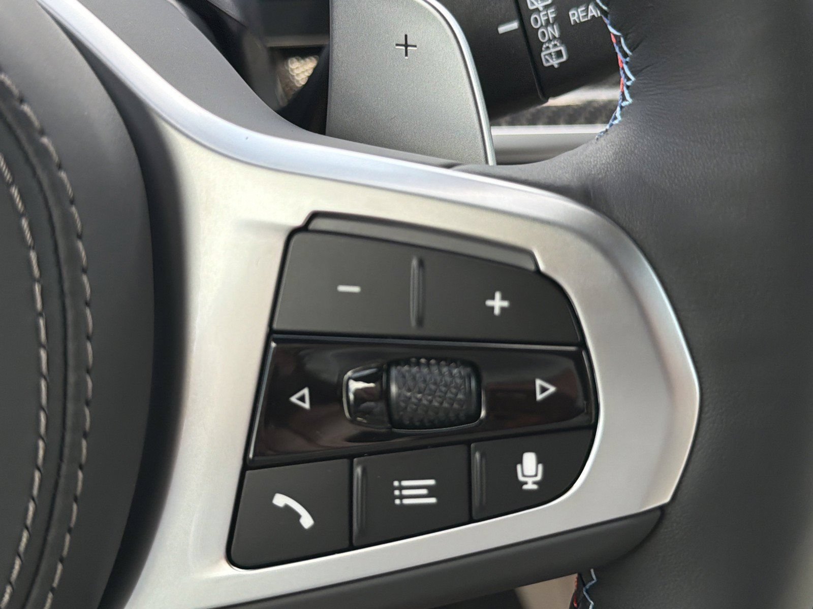 New 2027 BMW X7 M60i AWD/4WD image 36