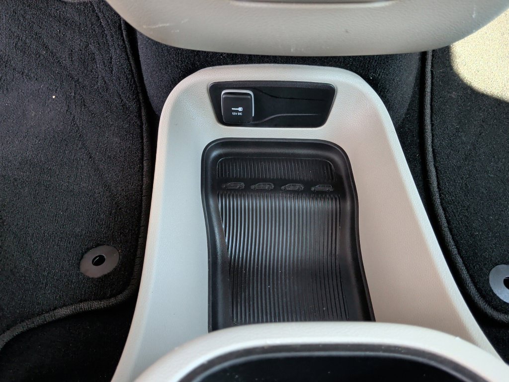 Used 2023 Chrysler Pacifica Touring-L FWD image 29