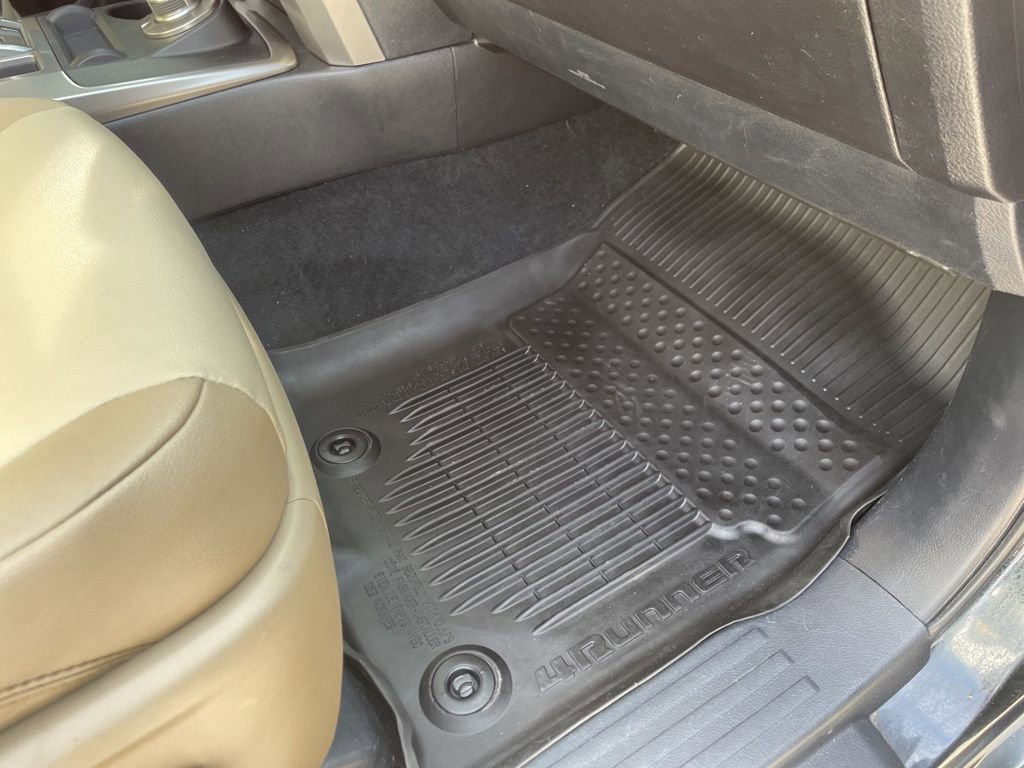 Used 2022 Toyota 4Runner SR5 Premium w/ Moonroof Package image 18