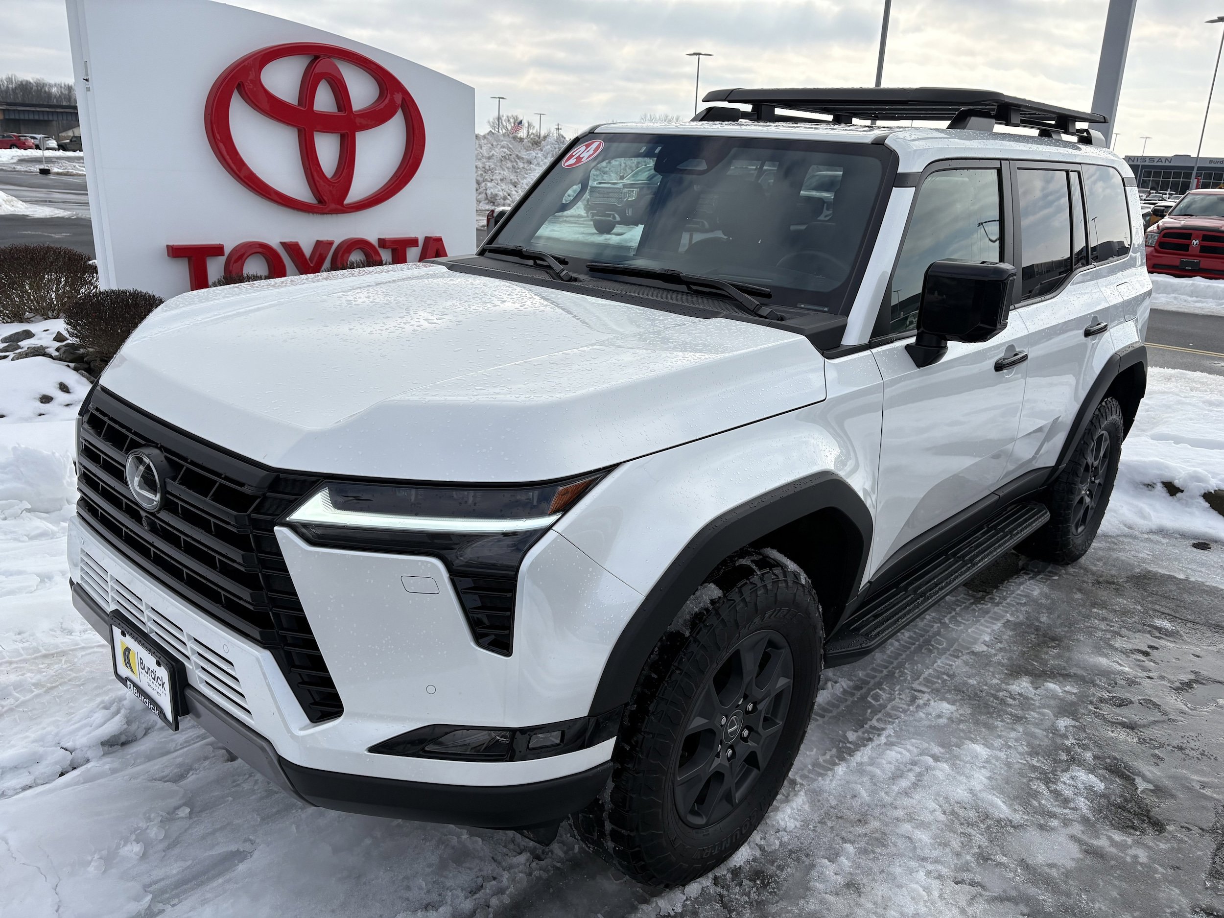 Used 2024 Lexus GX 550 image 1