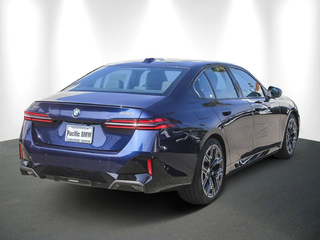 New 2026 BMW 540i xDrive w/ M Sport Package AWD/4WD image 6