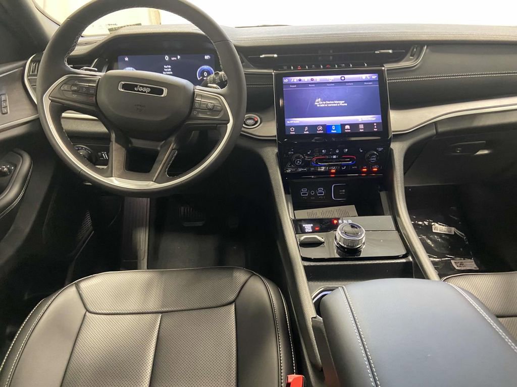 New 2025 Jeep Grand Cherokee L Limited w/ Luxury Tech Group II image 12