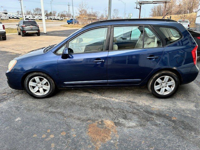 Used 2008 Kia Rondo LX w/ Convenience Pkg image 1