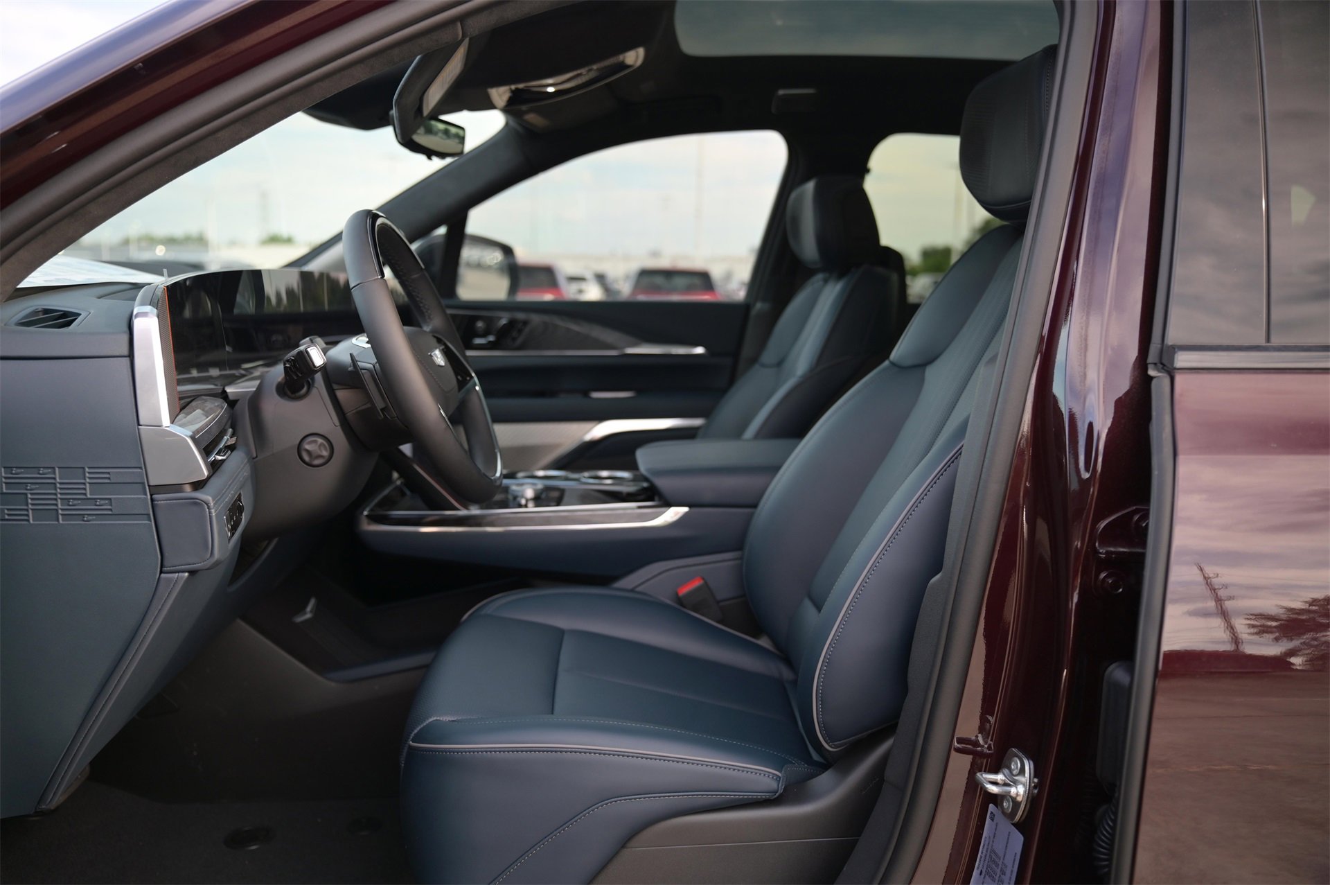 New 2025 Cadillac Escalade IQ Luxury 2 image 15