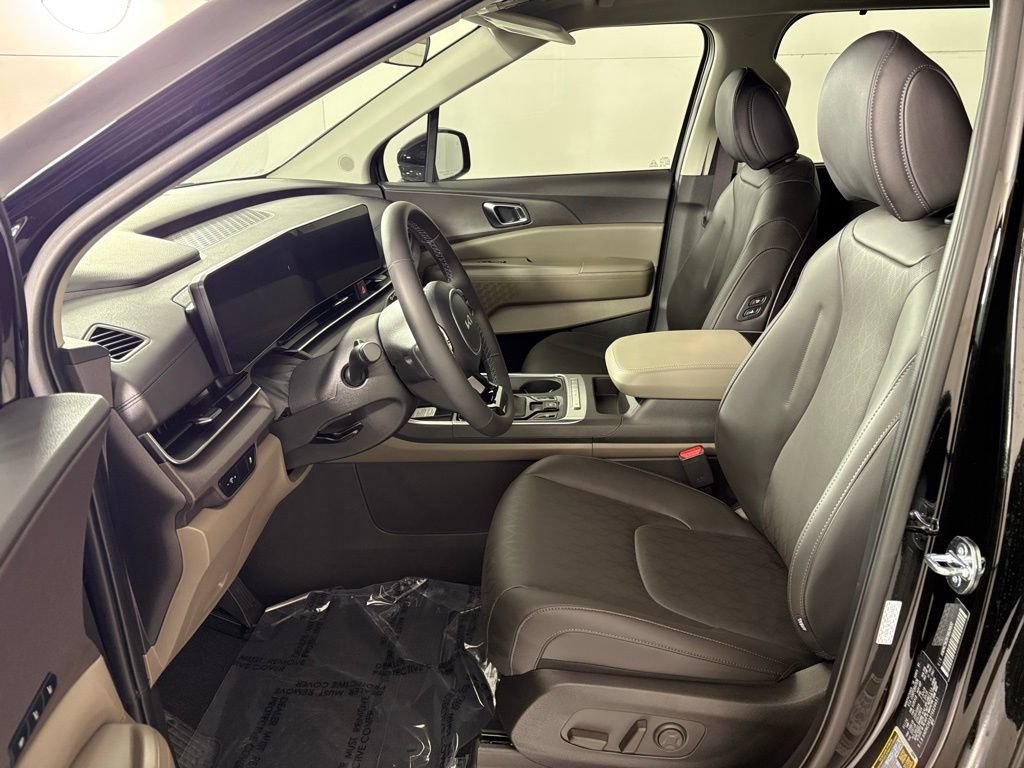 New 2026 Kia Carnival EX FWD image 24