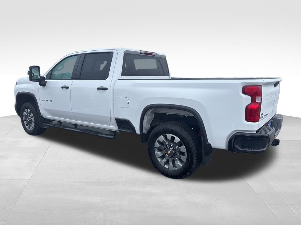 Used 2025 Chevrolet Silverado 2500 Custom w/ Custom Value Package image 4