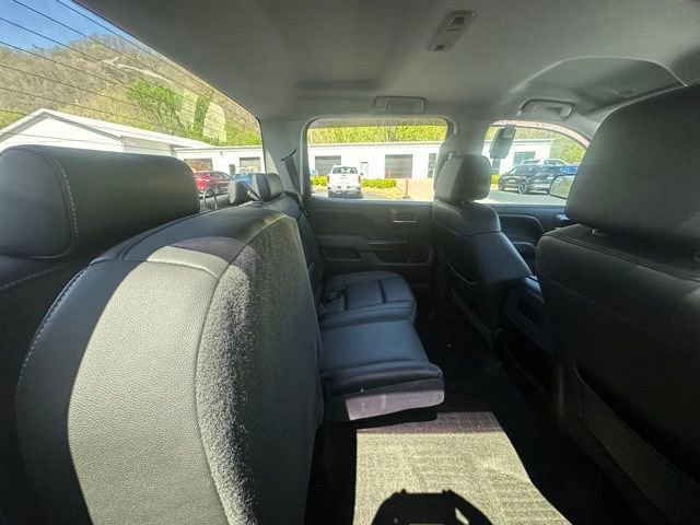 Used 2018 GMC Sierra 1500 SLT w/ SLT Premium Package image 11