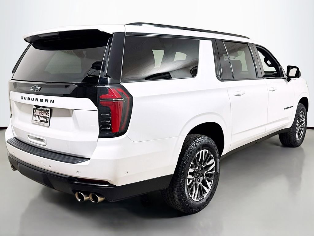 Certified 2025 Chevrolet Suburban Z71 AWD/4WD image 4
