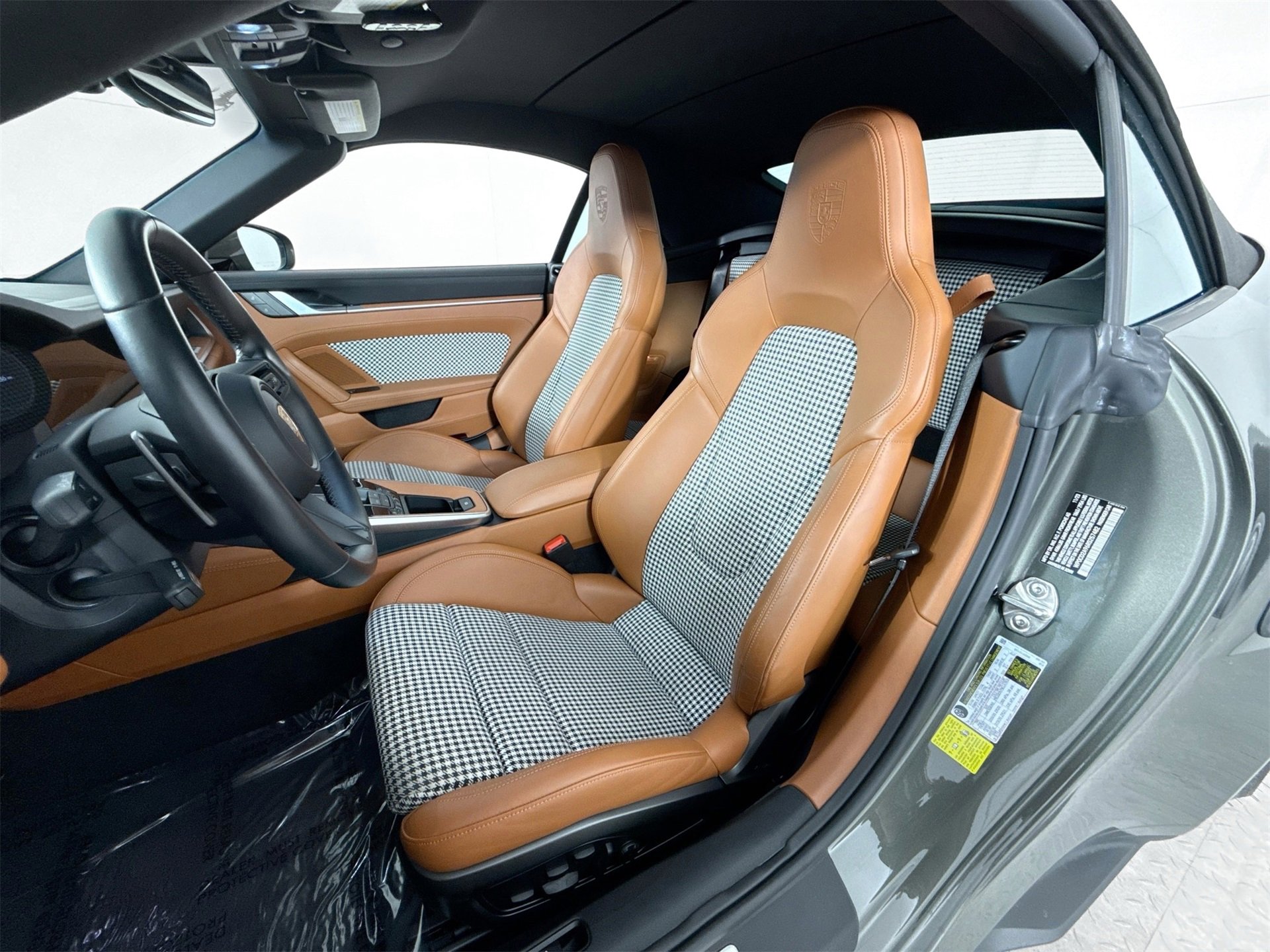 Used 2024 Porsche 911 Turbo S image 9