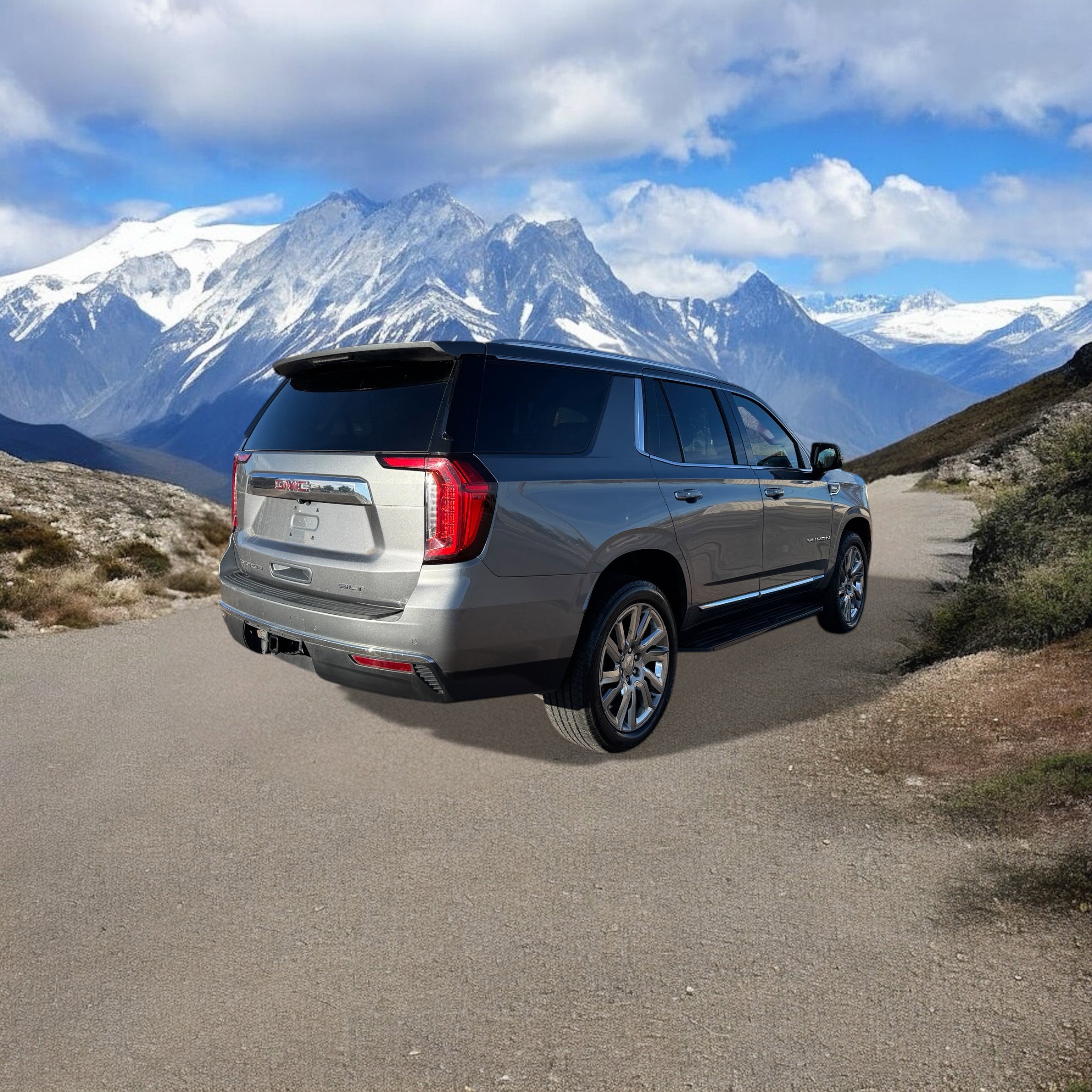Used 2021 GMC Yukon SLT w/ Rear Media and Nav Package image 5