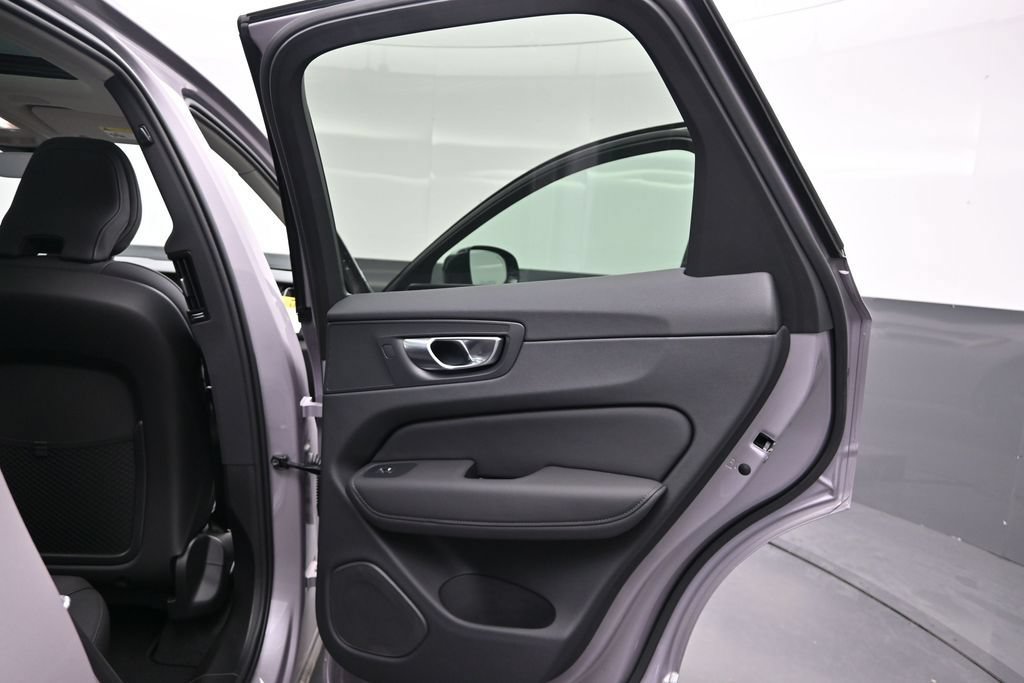 New 2026 Volvo XC60 B5 Core w/ Climate Package AWD/4WD image 37