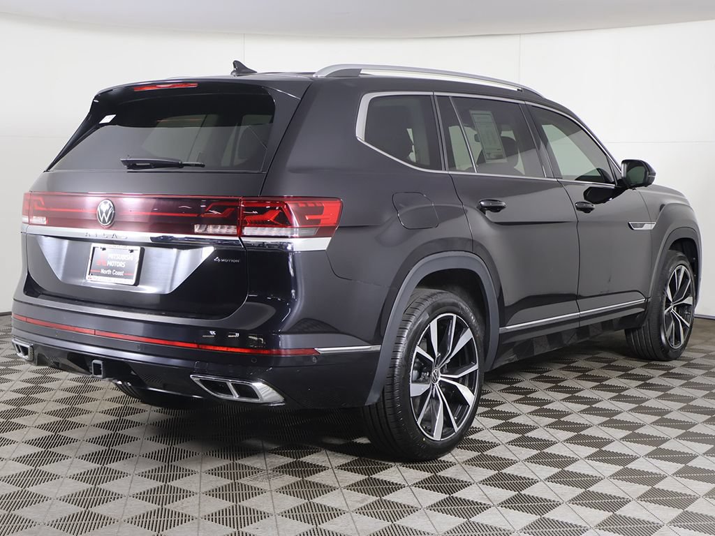 Used 2024 Volkswagen Atlas SEL Premium R-Line AWD/4WD image 13