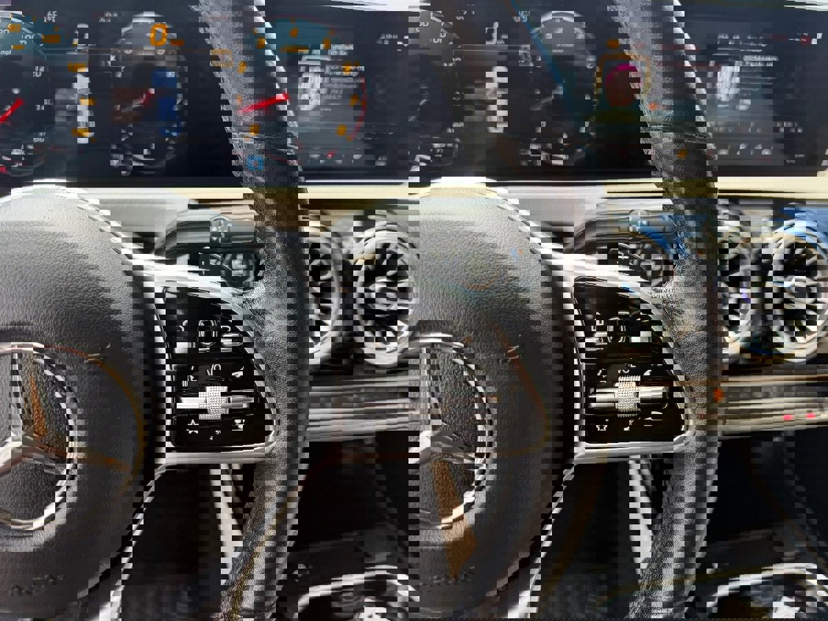 Used 2020 Mercedes-Benz CLA 250 4MATIC image 24