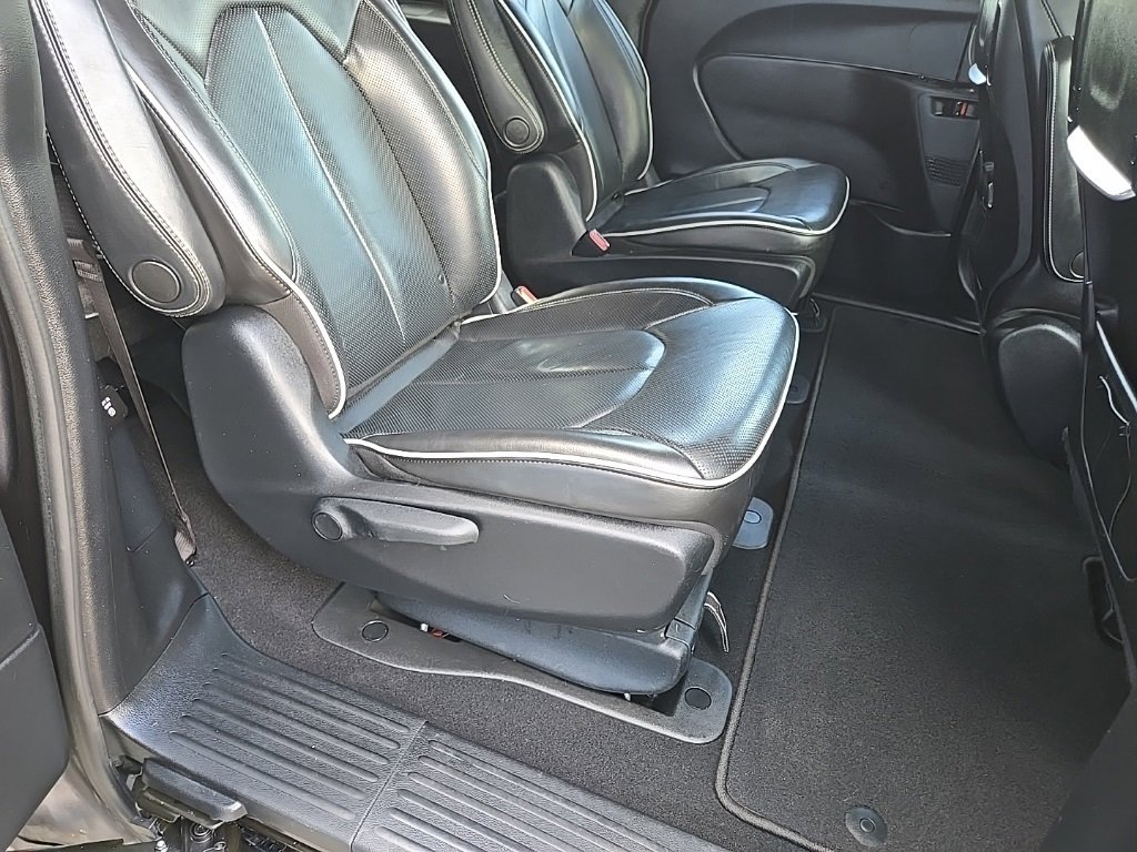 Used 2020 Chrysler Pacifica Limited w/ Advanced Safetytec Group image 84
