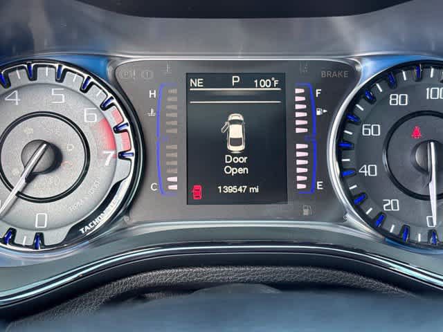 Used 2015 Chrysler 200 S FWD image 13