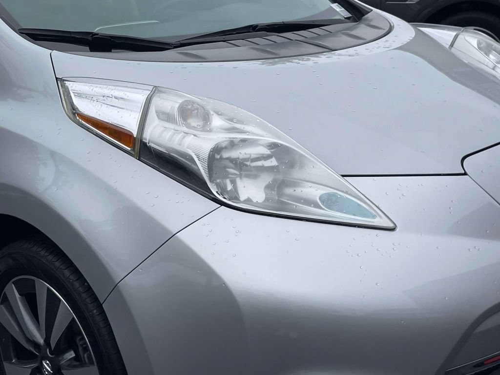 Used 2016 Nissan Leaf SV w/ Premium Package FWD image 9