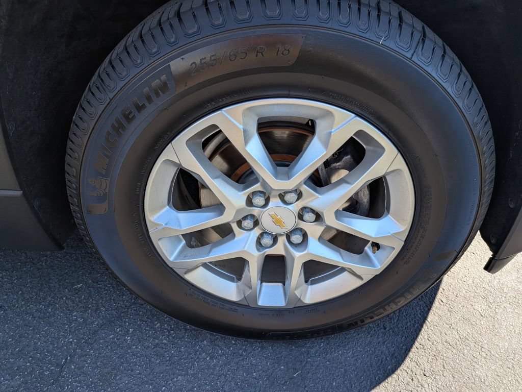Used 2019 Chevrolet Traverse LT FWD image 7
