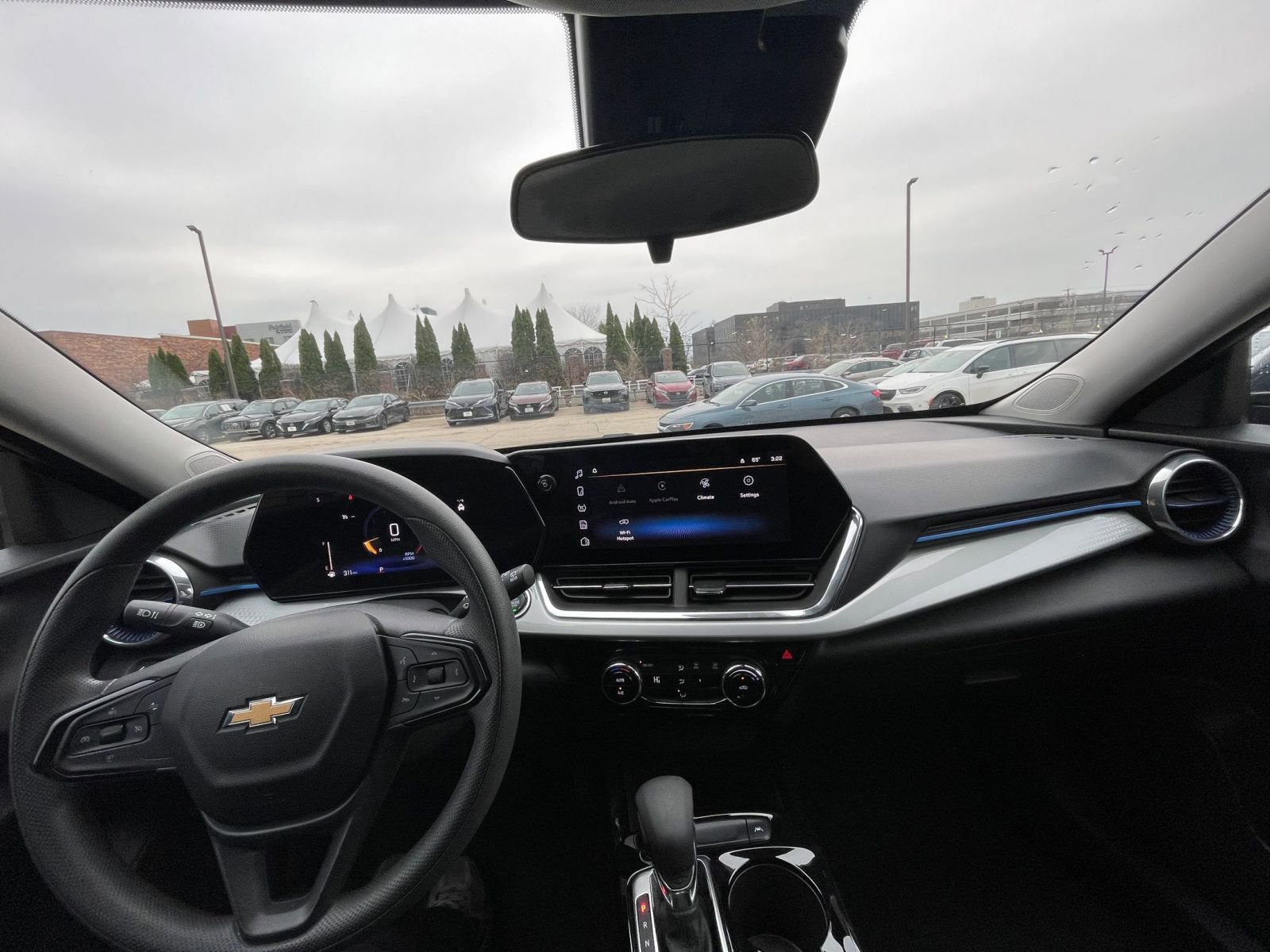Used 2025 Chevrolet Trax LT image 32
