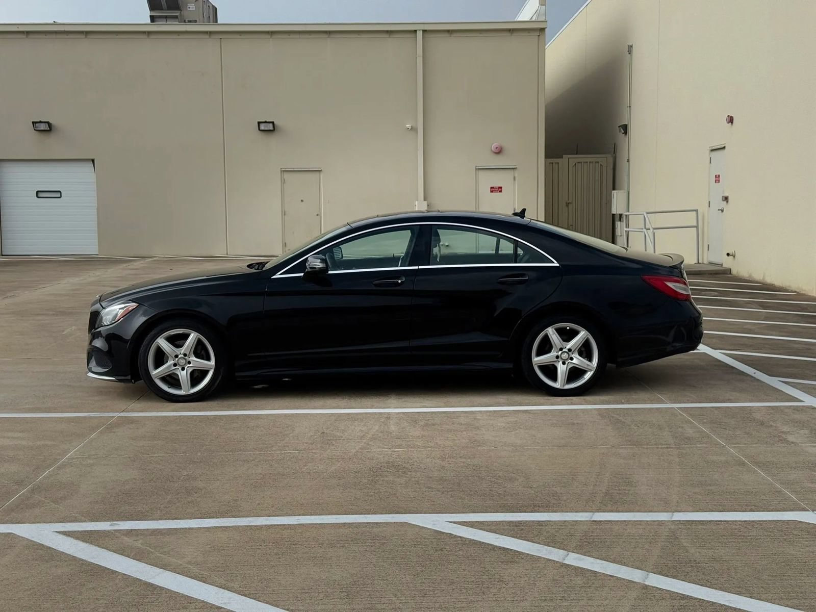Used 2016 Mercedes-Benz CLS 400 4MATIC image 4