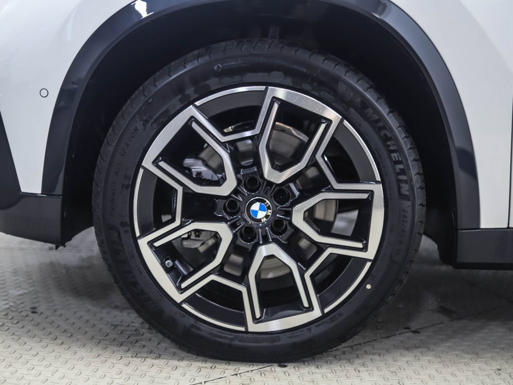 Used 2026 BMW X1 xDrive28i w/ Convenience Package AWD/4WD image 2