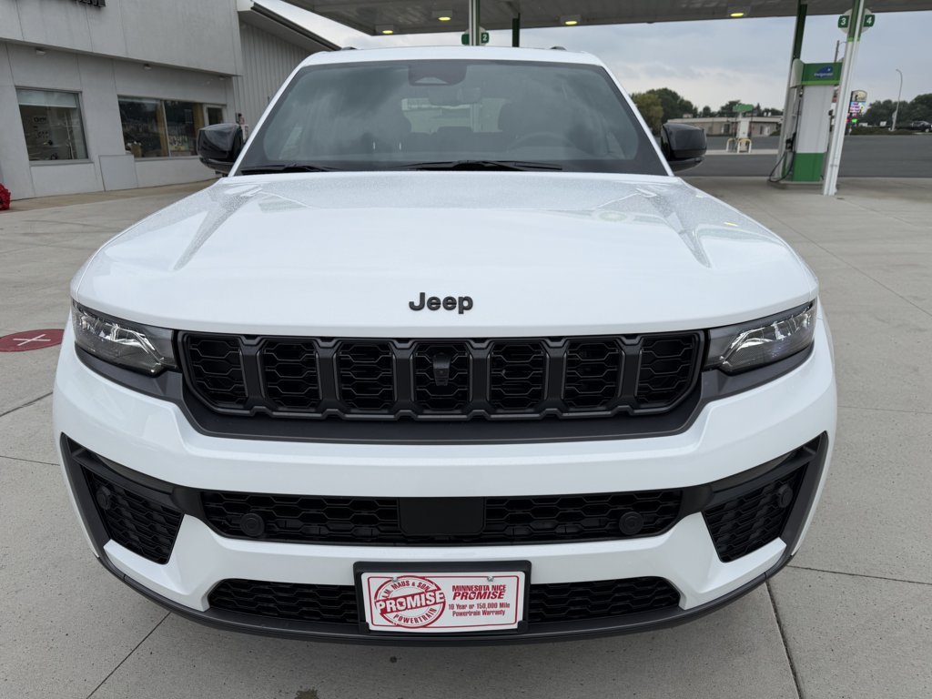 New 2026 Jeep Grand Cherokee Limited AWD/4WD image 3