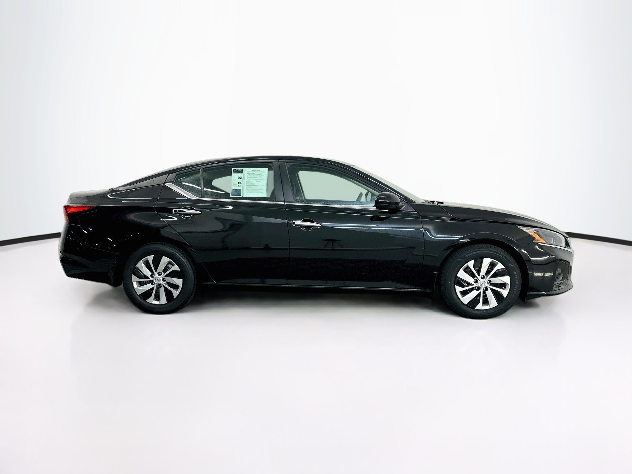 Used 2023 Nissan Altima 2.5 S FWD image 10