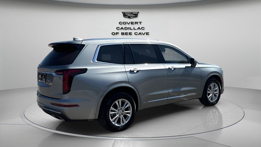 New 2025 Cadillac XT6 Luxury image 10