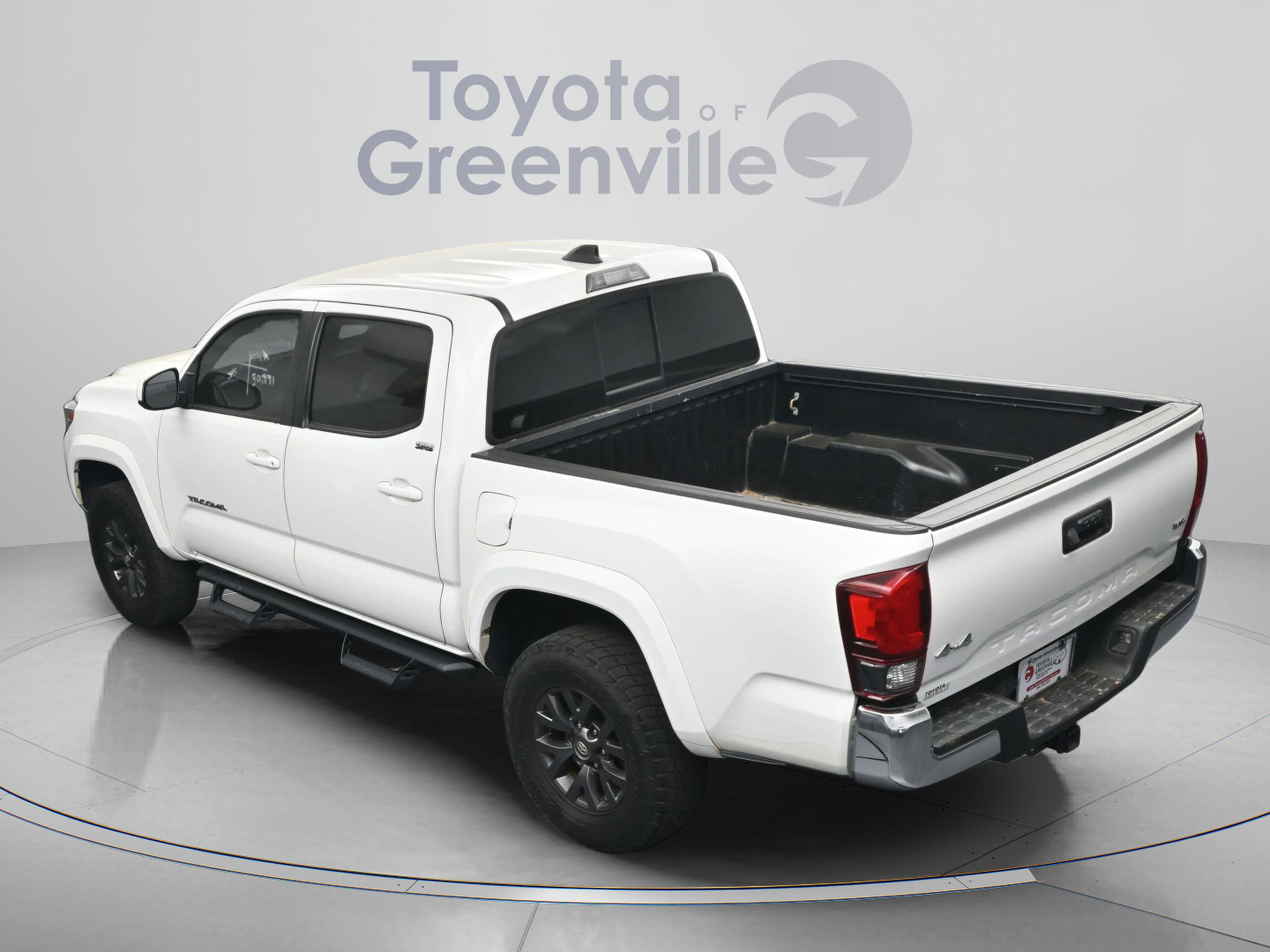 Used 2020 Toyota Tacoma SR5 AWD/4WD image 10