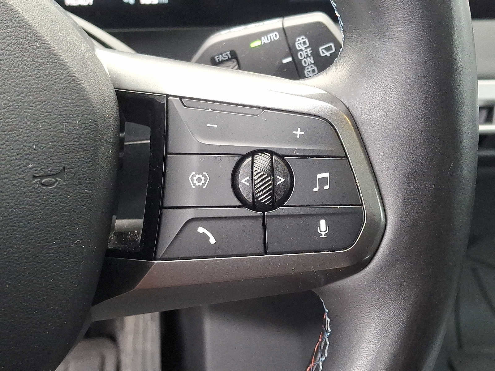 Used 2025 BMW iX M60 image 23