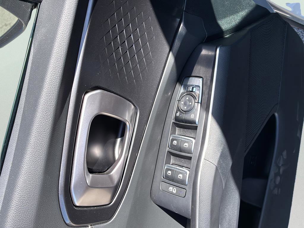 Certified 2026 Kia Sorento LX FWD image 13