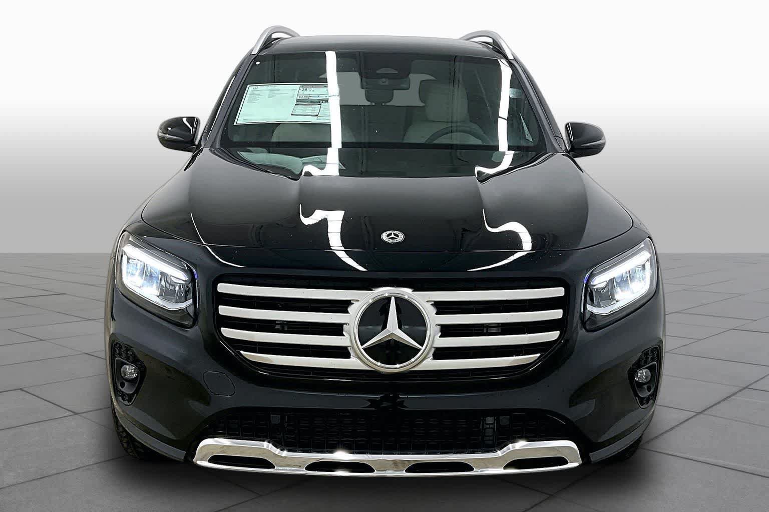New 2026 Mercedes-Benz GLB 250 image 3