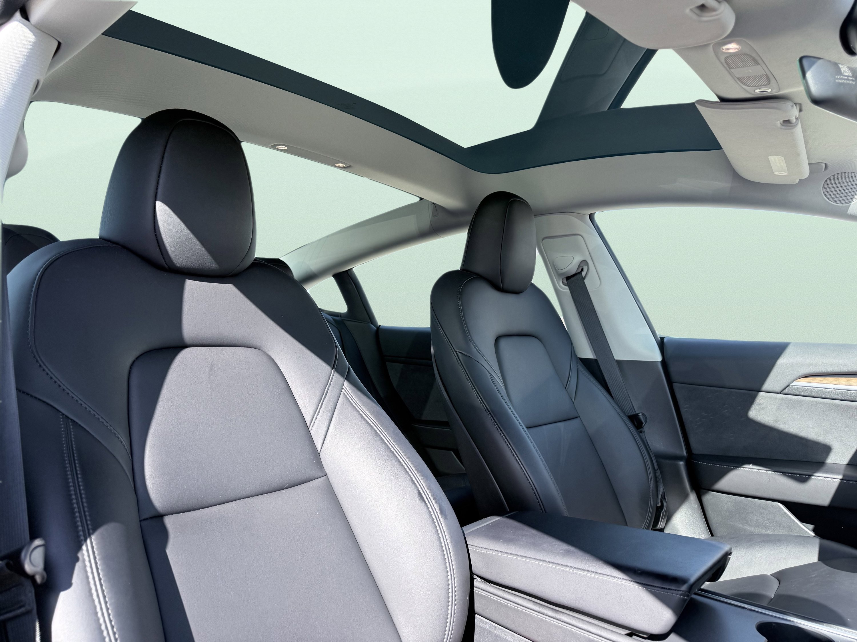 Used 2023 Tesla Model 3 Standard Range image 44