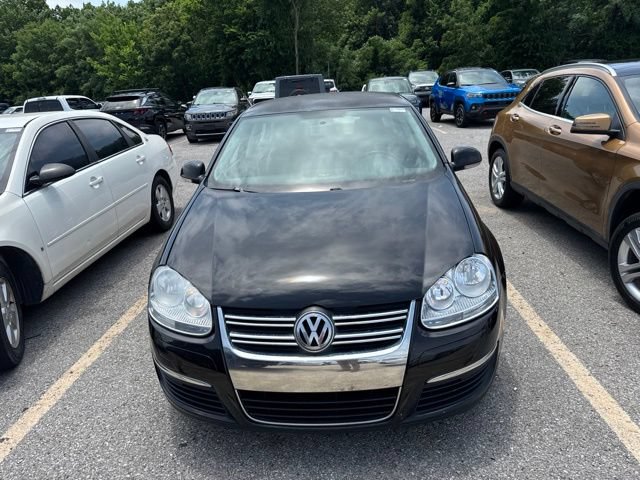 Used 2010 Volkswagen Jetta Limited Edition FWD image 2