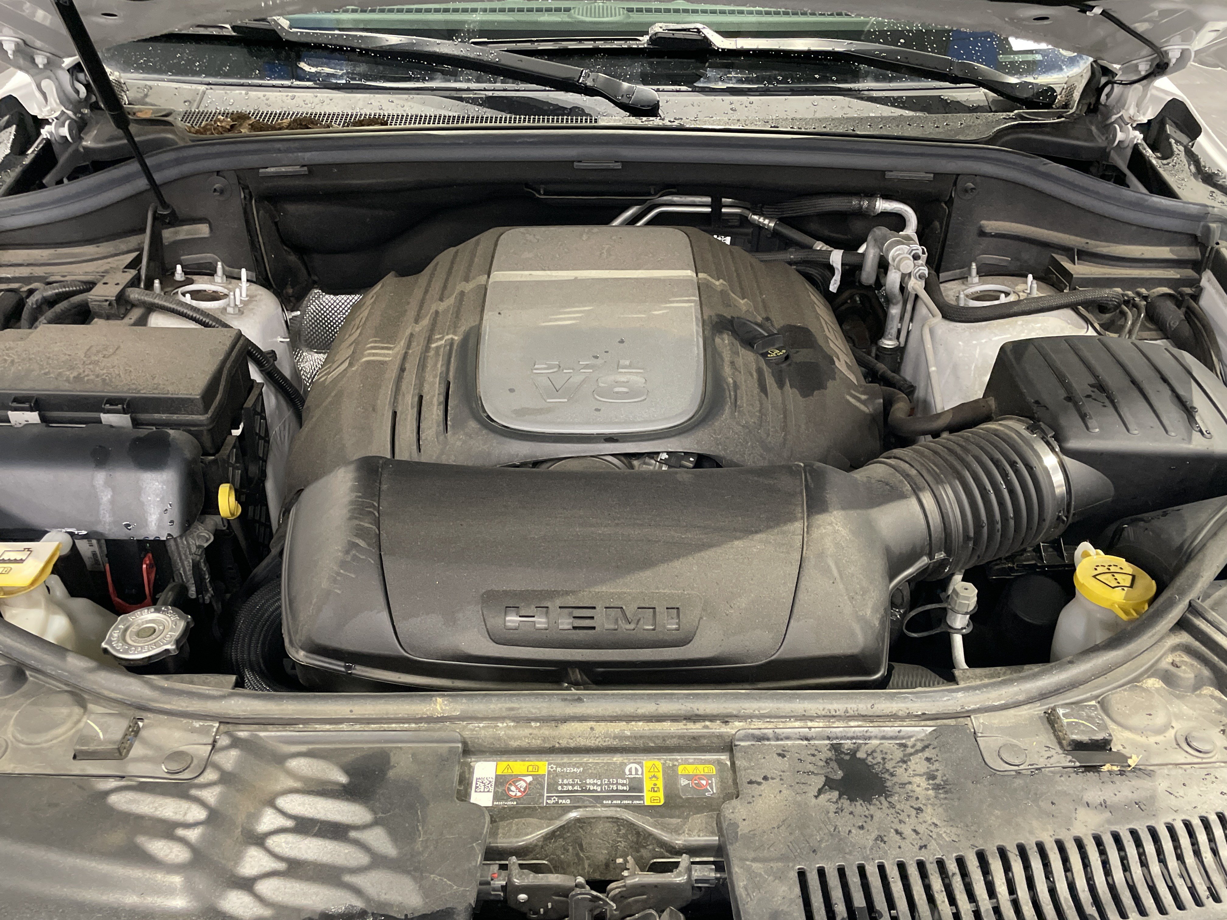 Used 2022 Dodge Durango R/T w/ Blacktop Package AWD/4WD image 39