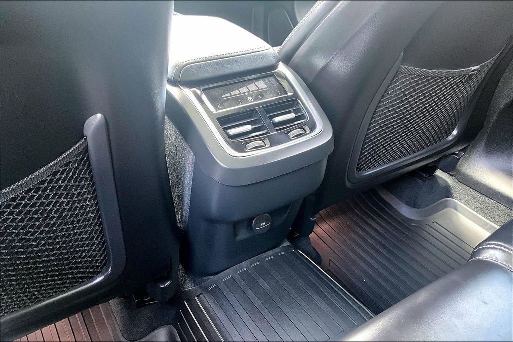 Used 2023 Volvo XC60 B5 Ultimate FWD image 31