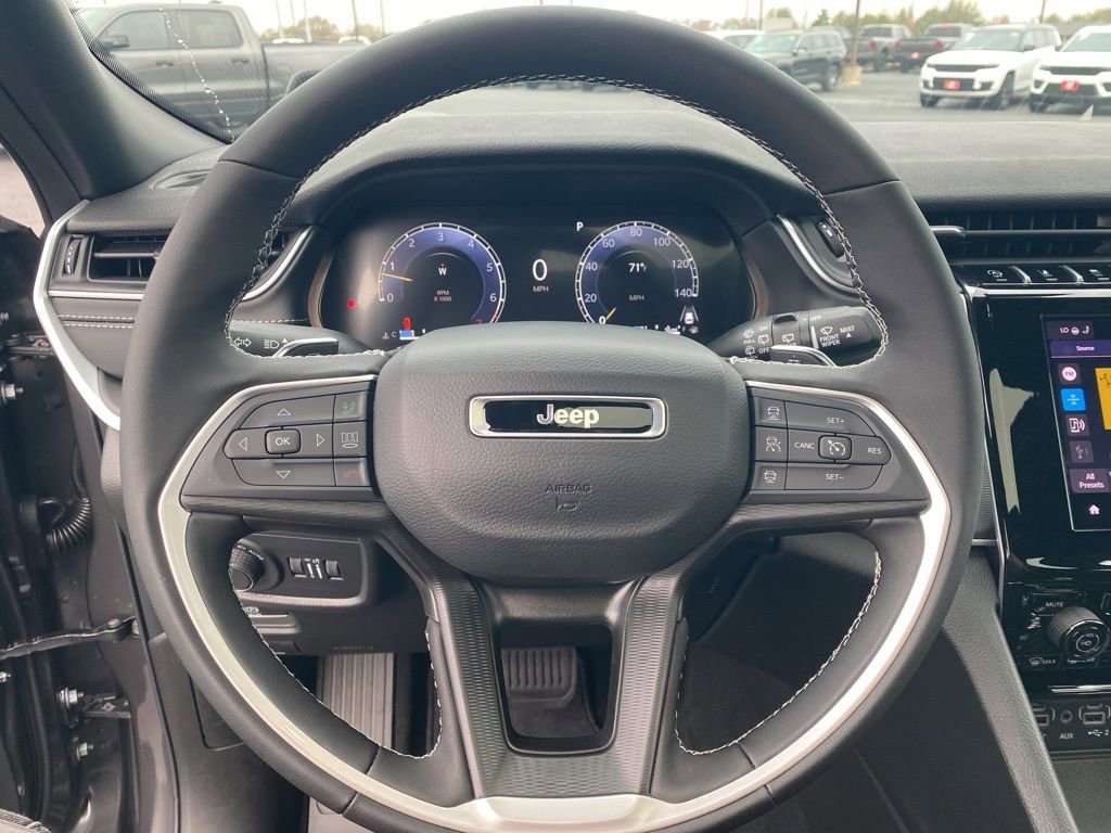 New 2025 Jeep Grand Cherokee L Altitude image 15