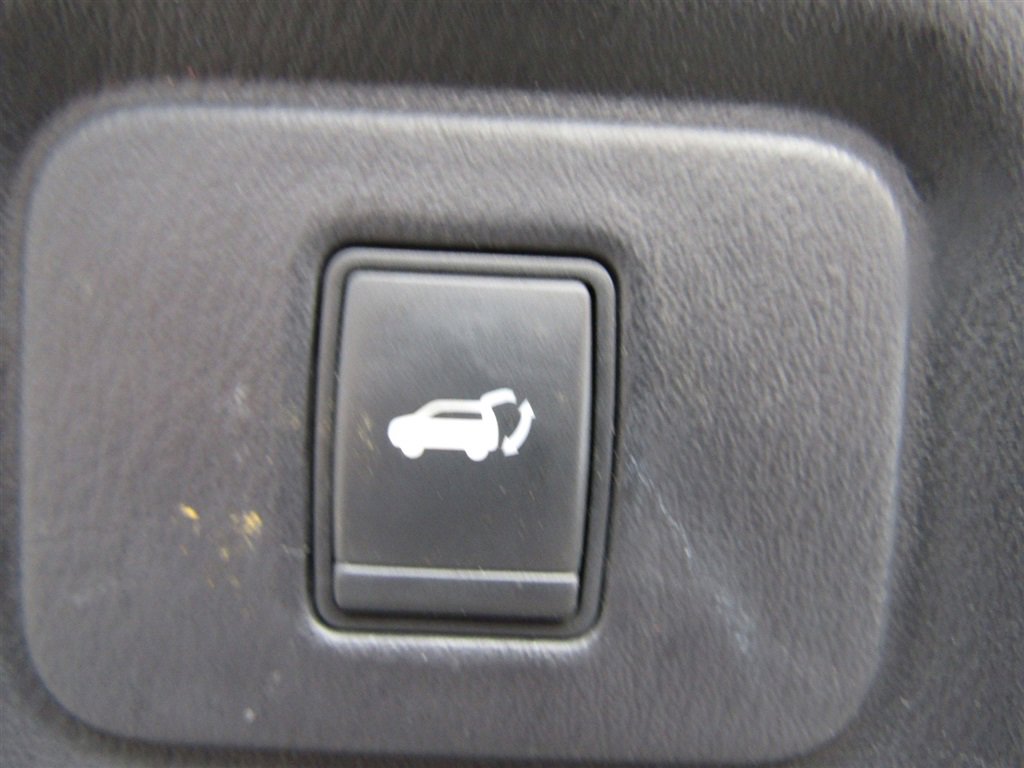 Used 2017 INFINITI QX60 Luxe w/ Deluxe Technology Package image 22